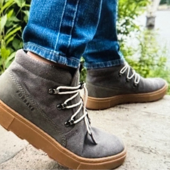 Forsake Lucie Casual Slip On Trail Boots Womens 8 Gun Metal Gray Suede Leather - Picture 5 of 8